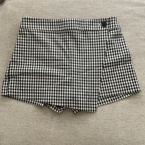 Club Monaco Gingham Black and White Skort Size 2